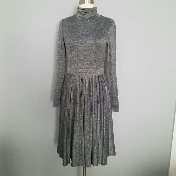 Kay Unger Dresses & Skirts - Kay Unger pleated turtleneck long sleeve dress